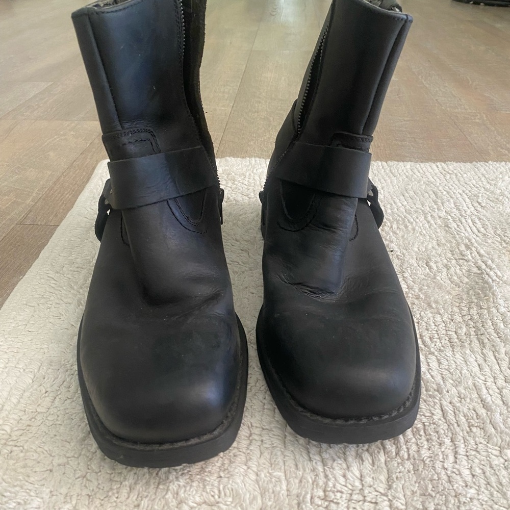 GBX Black Mid-Calf Boots with Chunky Design